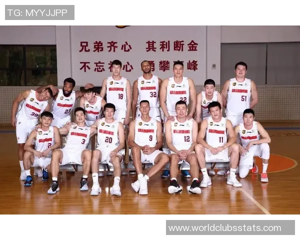 CBA广东东莞银行对决强敌全力争胜展现球队实力与风采